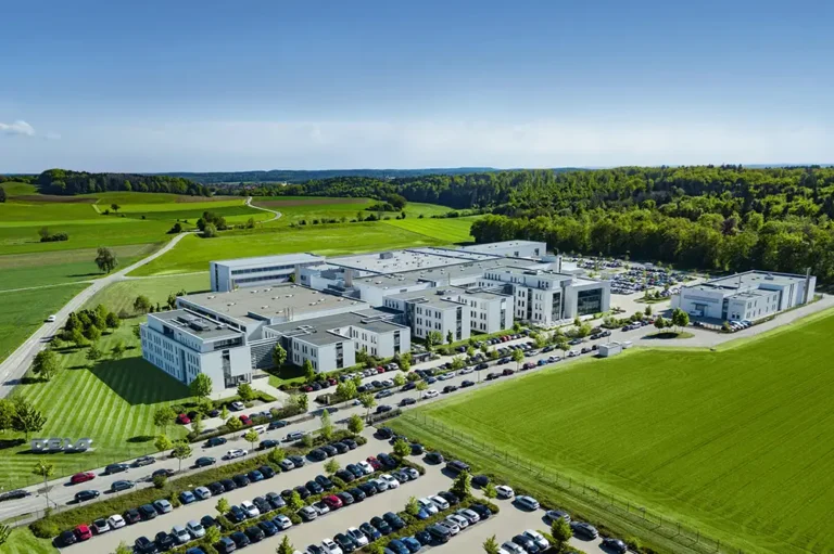DELO Achieves Strong Sales Growth